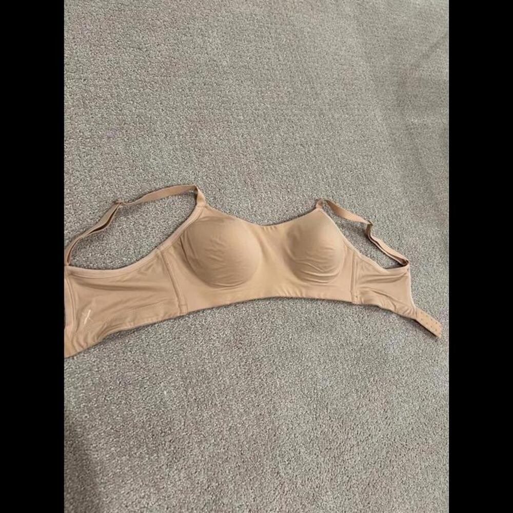 Knix Wireless Support Bras (Nude/Black - M)